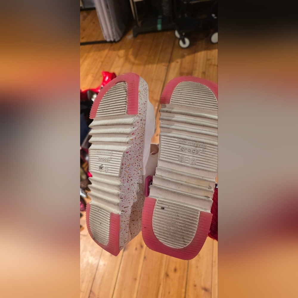 CROCS White and Pink Women's Sandals - Picture 4 of 7